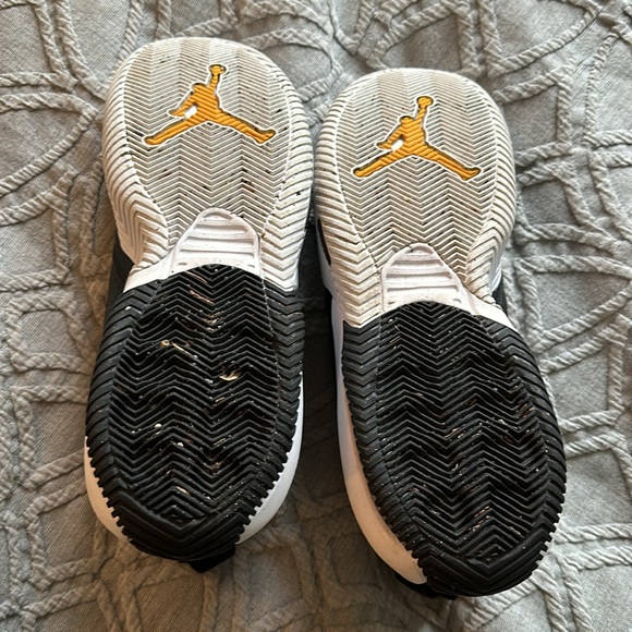 Air Jordan shoes - Picture 3 of 4